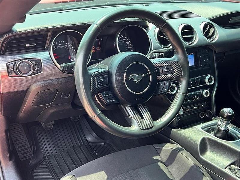Ford Mustang  2021