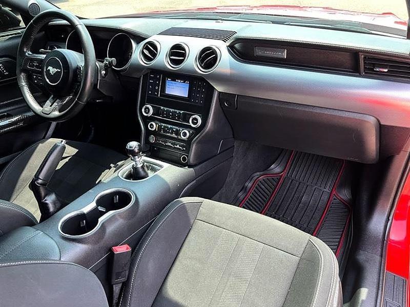 Ford Mustang  2021