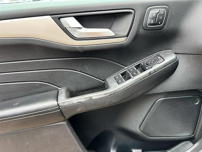 Ford Escape  2021