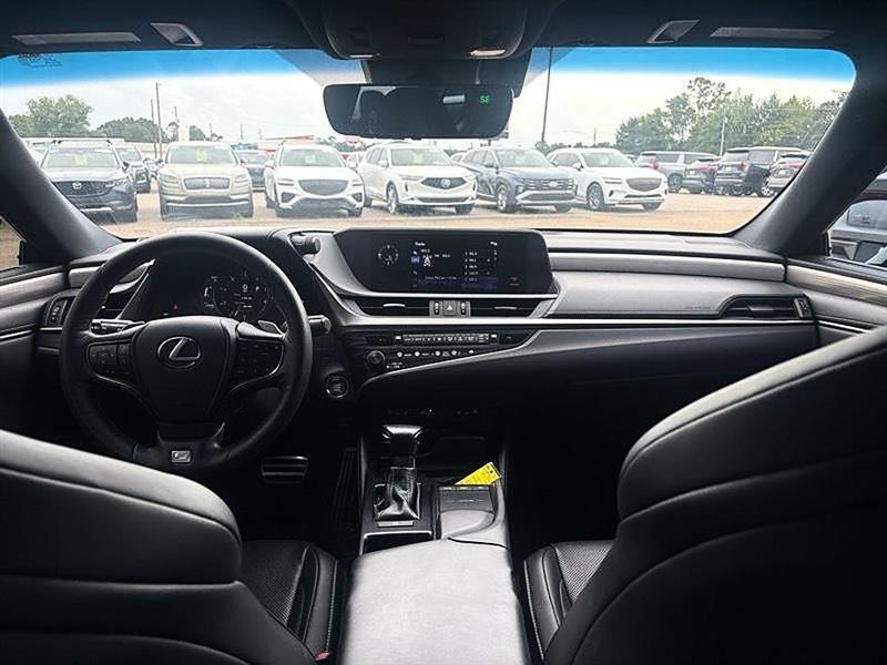 Lexus ES 350  2019
