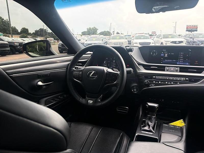 Lexus ES 350  2019