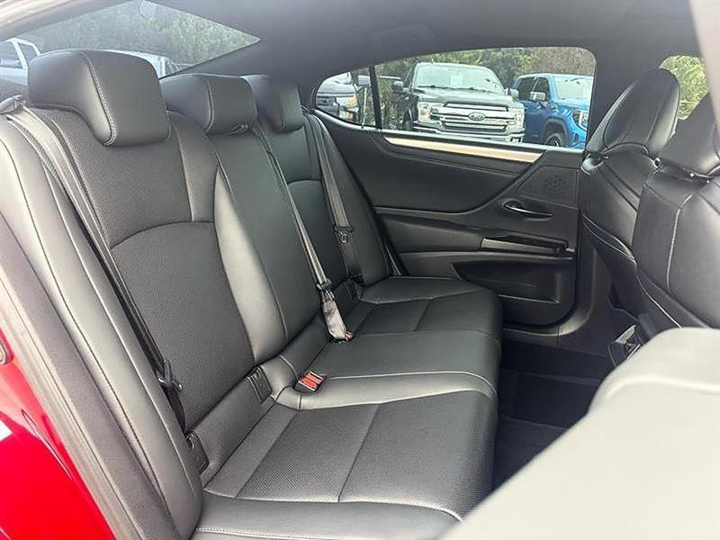 Lexus ES 350  2019