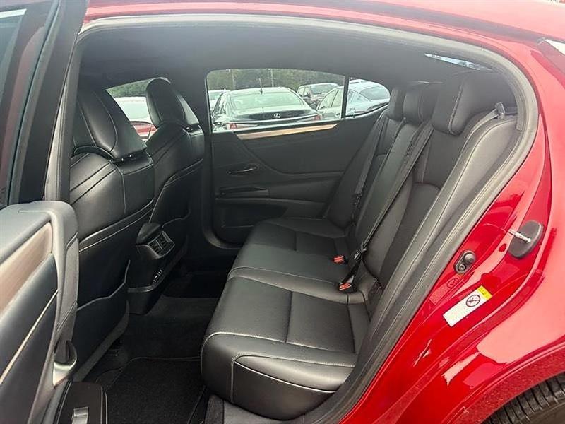 Lexus ES 350  2019