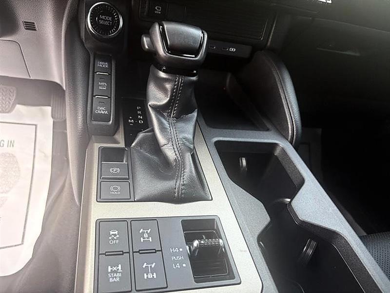 Toyota Land Cruiser  2024