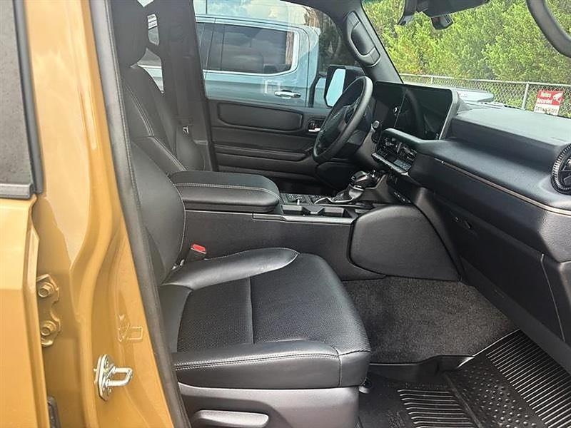 Toyota Land Cruiser  2024
