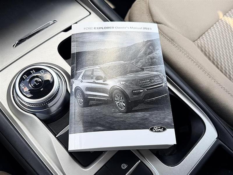 Ford Explorer  2023
