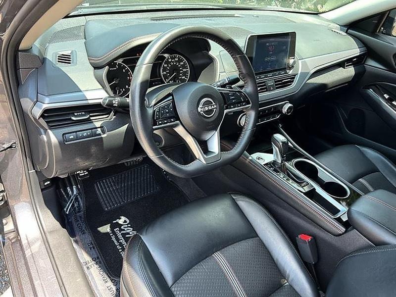 Nissan Altima  2024