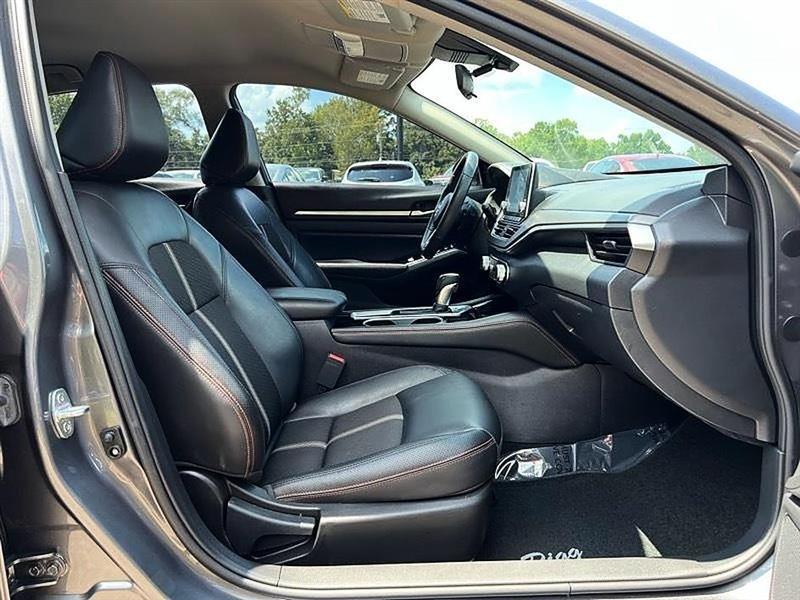 Nissan Altima  2024