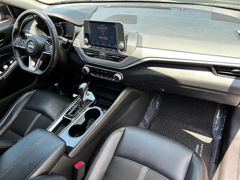 Nissan Altima  2024