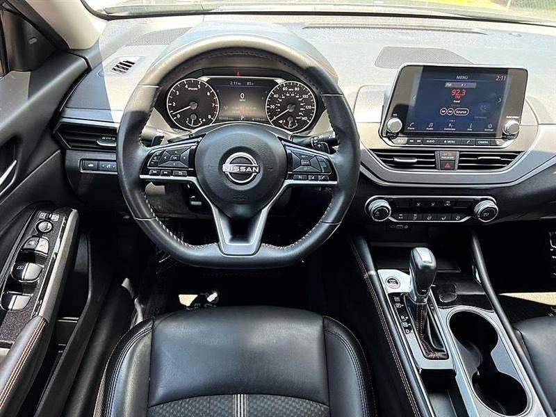 Nissan Altima  2024