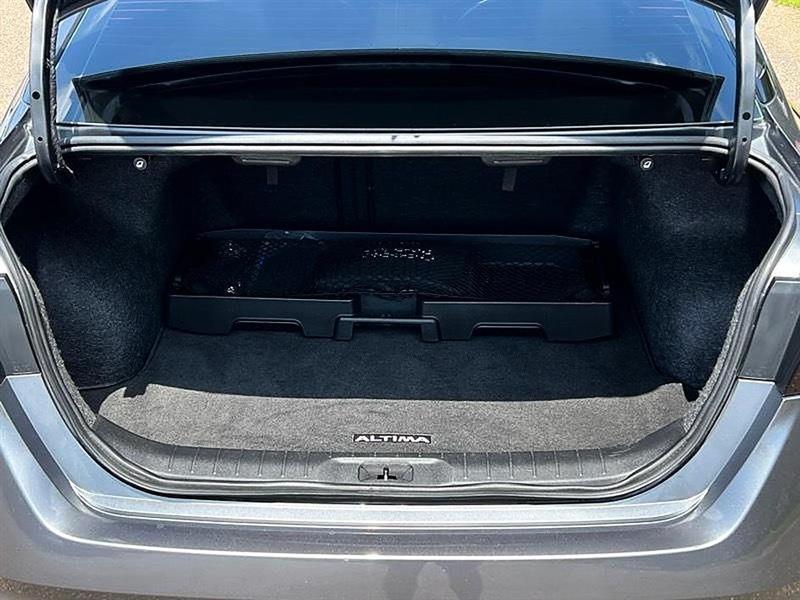Nissan Altima  2024