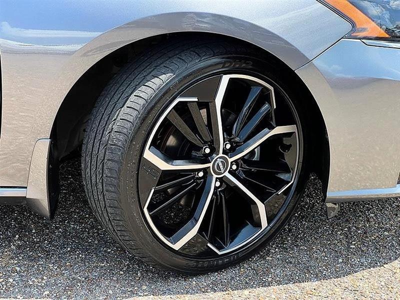 Nissan Altima  2024