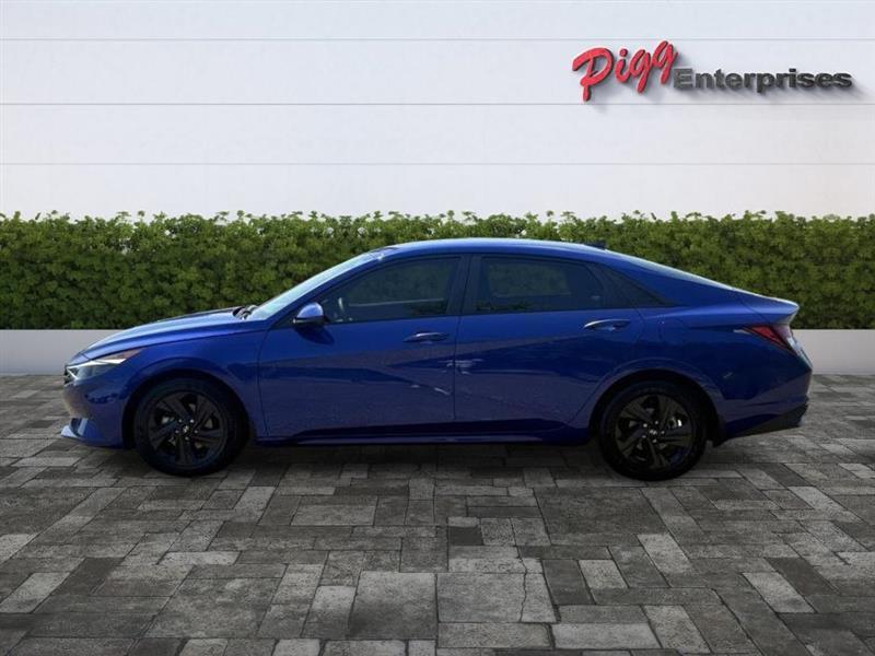 Hyundai Elantra  2023