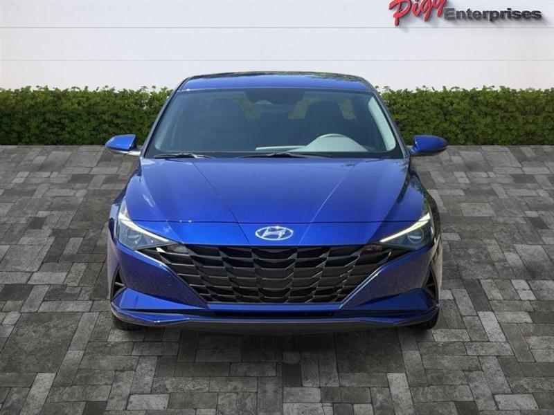 Hyundai Elantra  2023