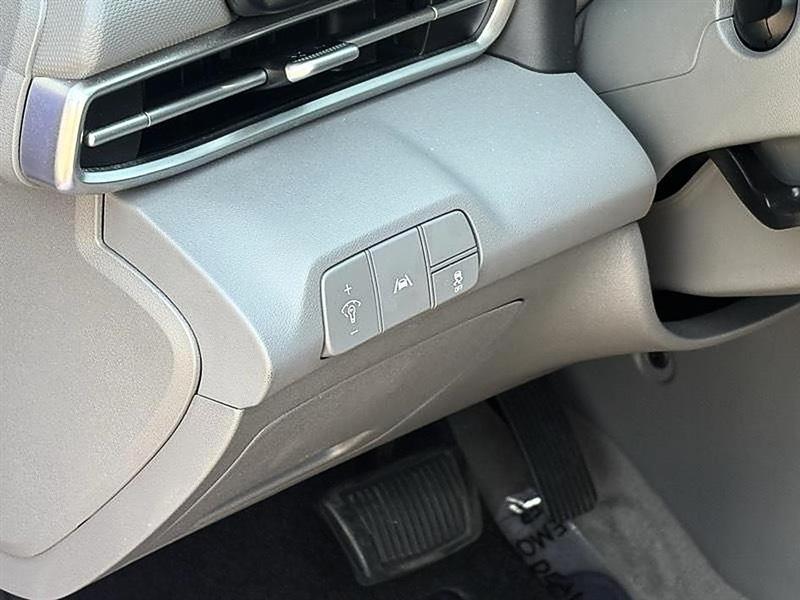 Hyundai Elantra  2023
