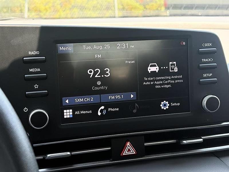 Hyundai Elantra  2023