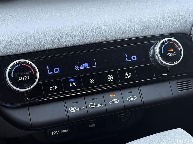 Hyundai Elantra  2023