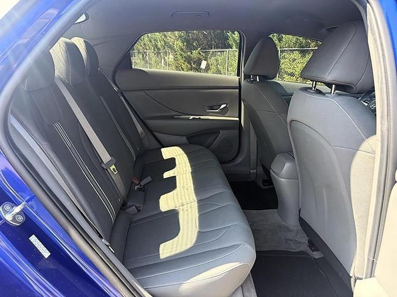 Hyundai Elantra  2023