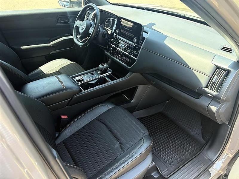 Nissan Pathfinder  2023