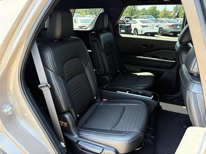 Nissan Pathfinder  2023