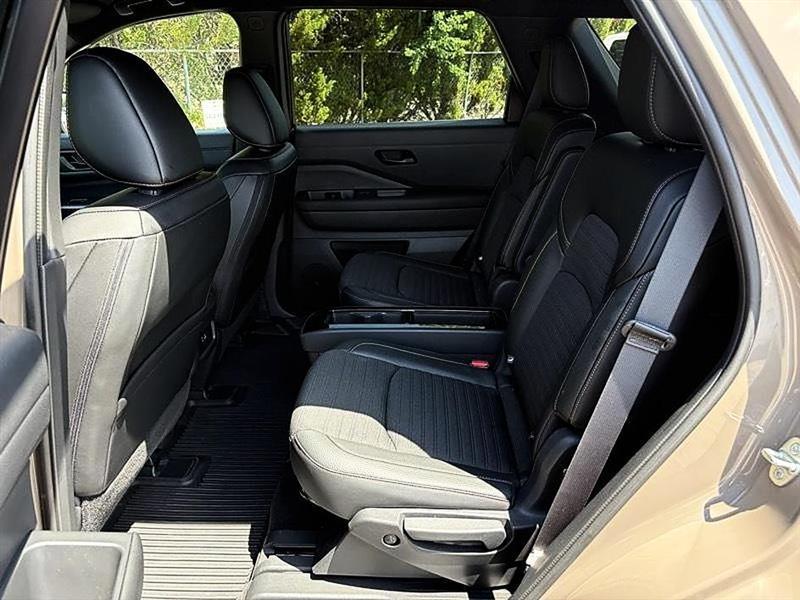 Nissan Pathfinder  2023