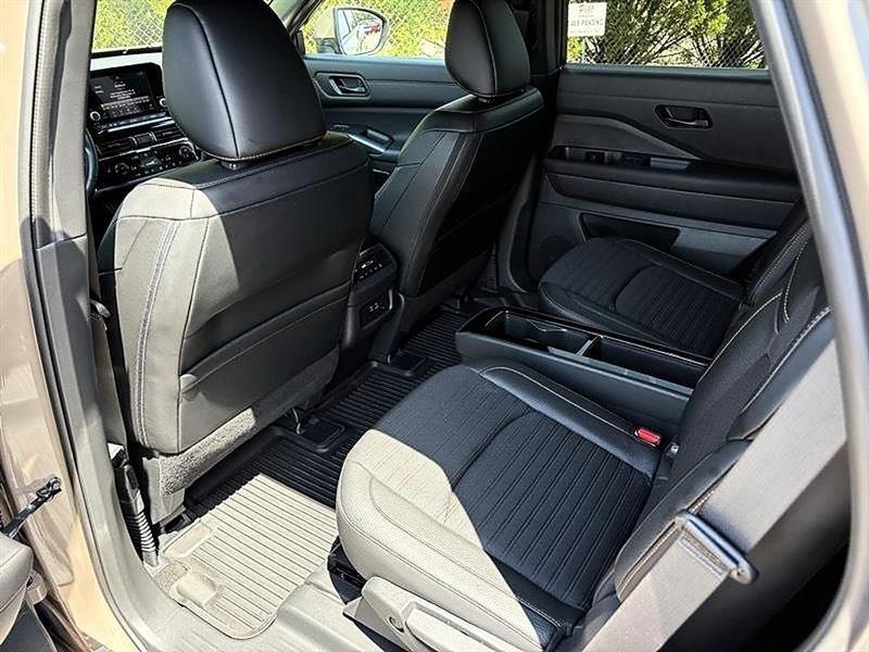 Nissan Pathfinder  2023