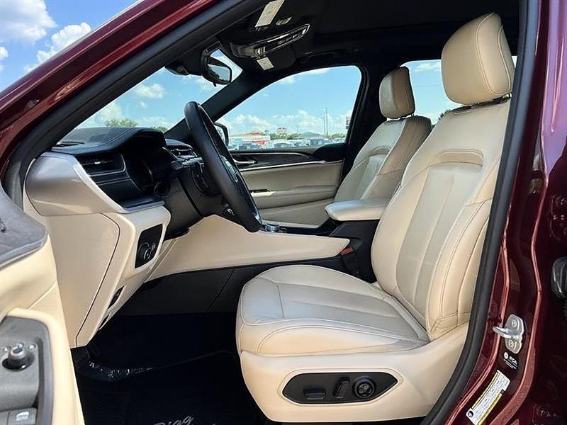 Jeep Grand Cherokee  2024