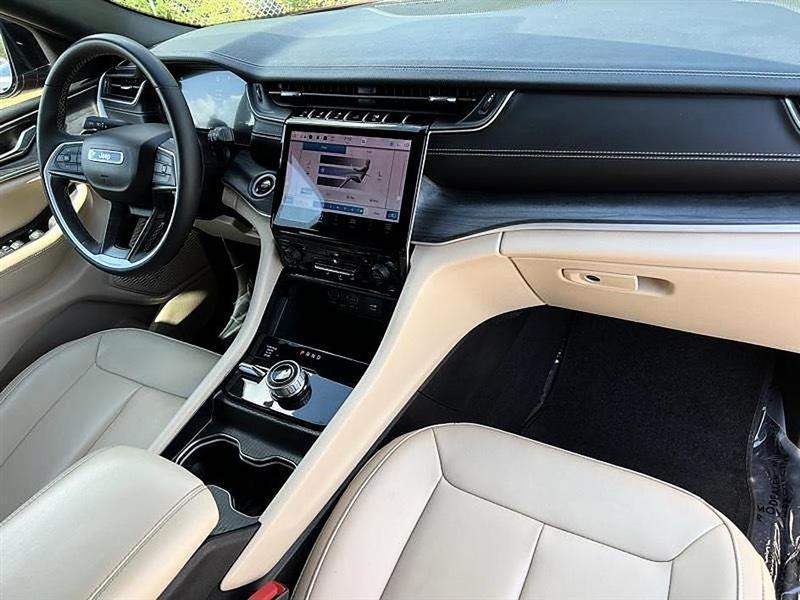 Jeep Grand Cherokee  2024