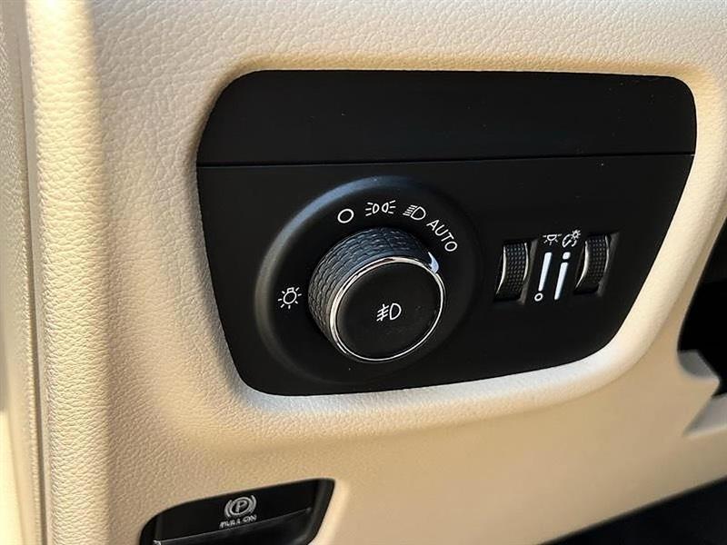 Jeep Grand Cherokee  2024