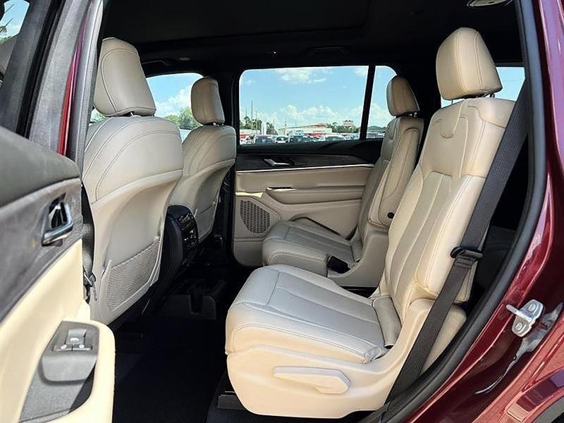 Jeep Grand Cherokee  2024