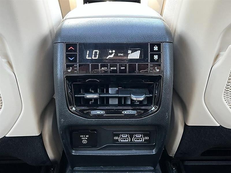 Jeep Grand Cherokee  2024