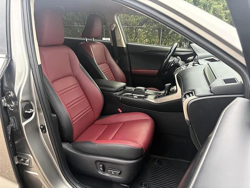 Lexus NX  2020