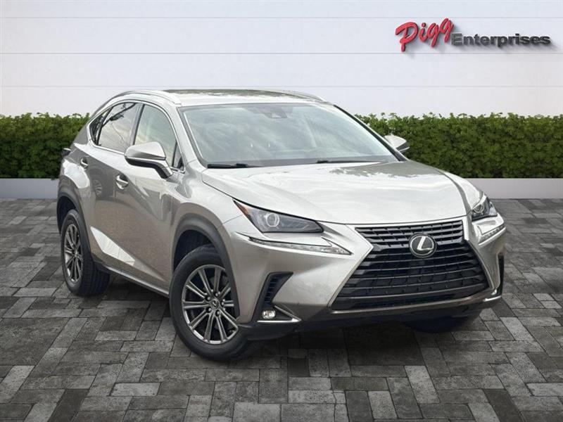 Lexus NX  2020