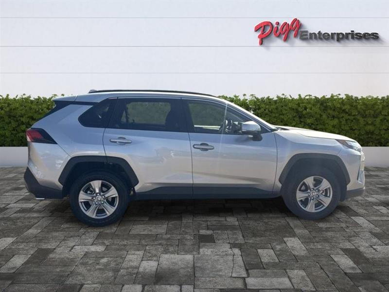 Toyota RAV4  2025