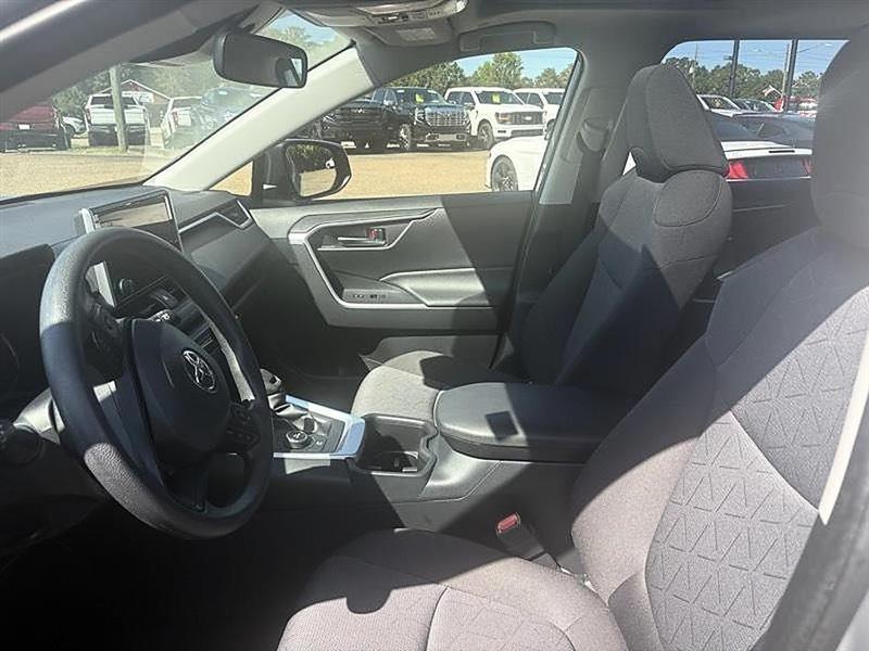 Toyota RAV4  2025