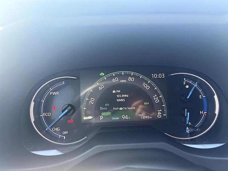 Toyota RAV4  2025