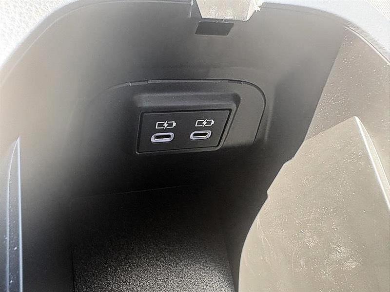 Toyota RAV4  2025
