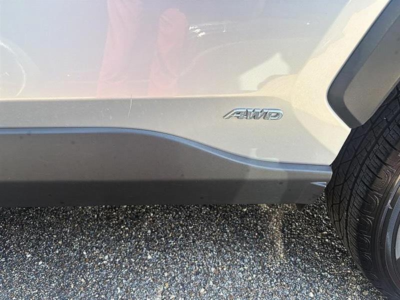 Toyota RAV4  2025