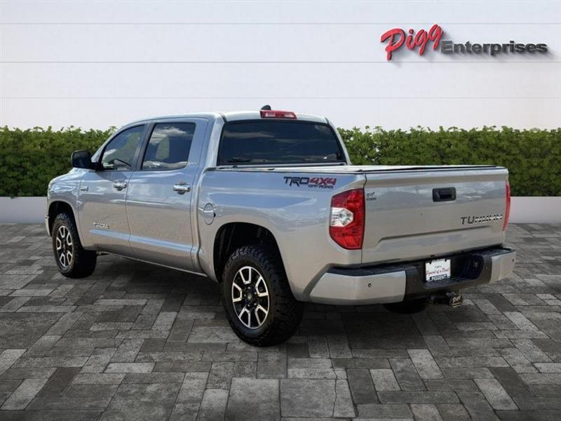 Toyota Tundra  2021