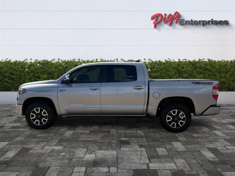 Toyota Tundra  2021