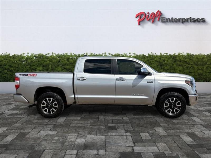 Toyota Tundra  2021