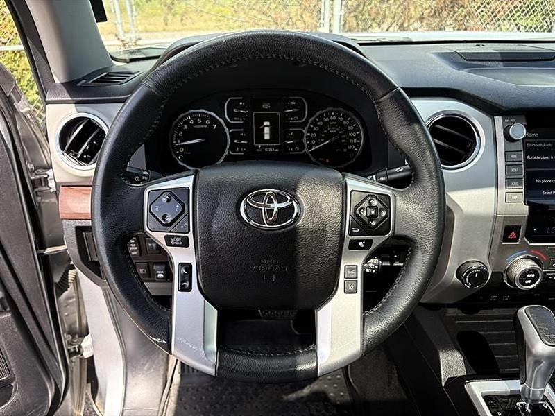 Toyota Tundra  2021