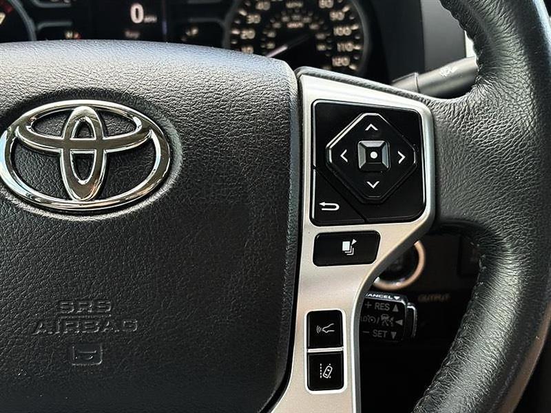 Toyota Tundra  2021