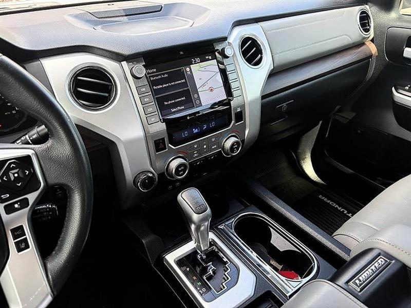 Toyota Tundra  2021
