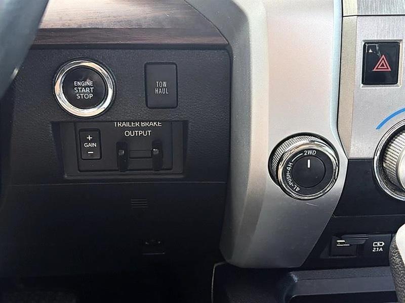 Toyota Tundra  2021