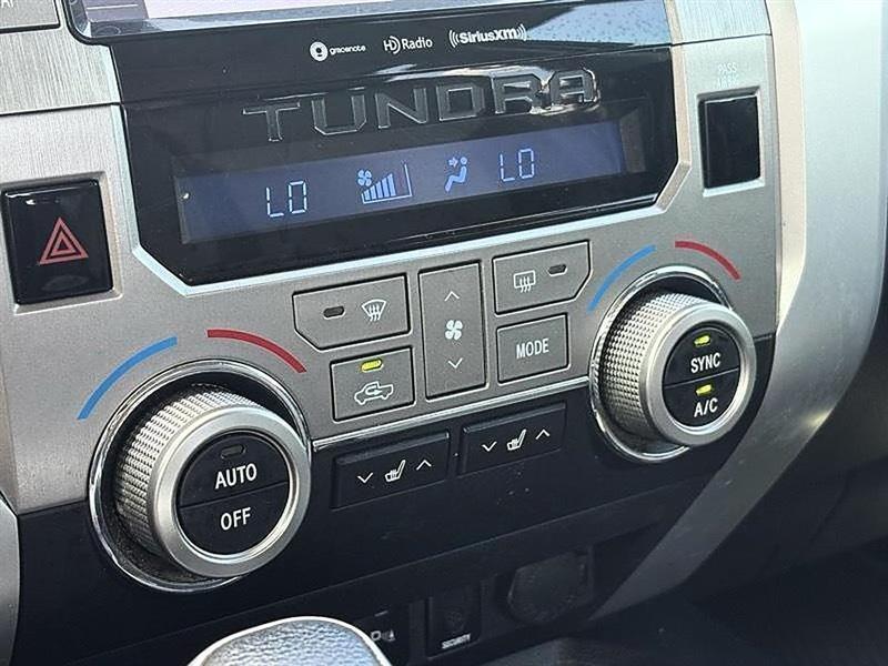 Toyota Tundra  2021