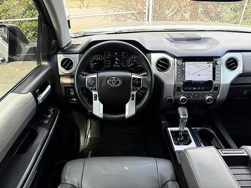 Toyota Tundra  2021