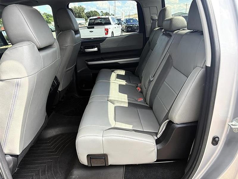 Toyota Tundra  2021