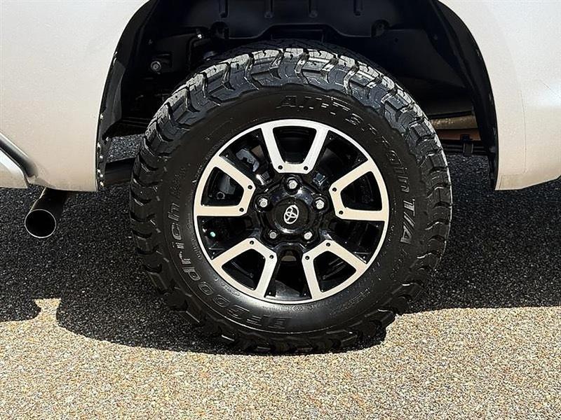 Toyota Tundra  2021