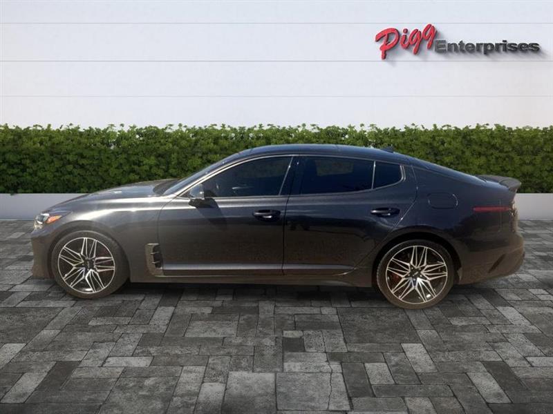 Kia Stinger  2022